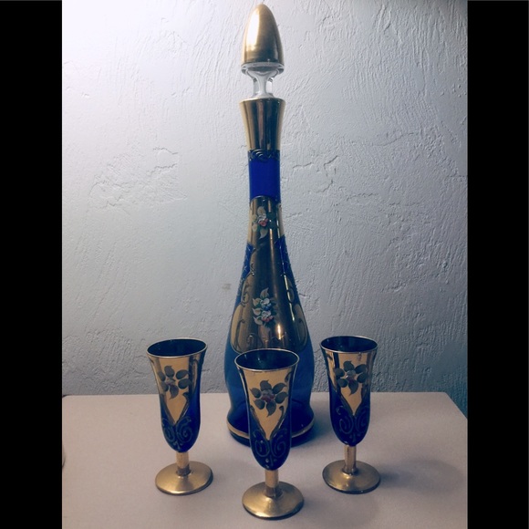 VINTAGE VENETIAN MURANO COBALT BLUE WITH 24K GOLD DECANTER & CORDIAL GLASSES - Picture 1 of 1
